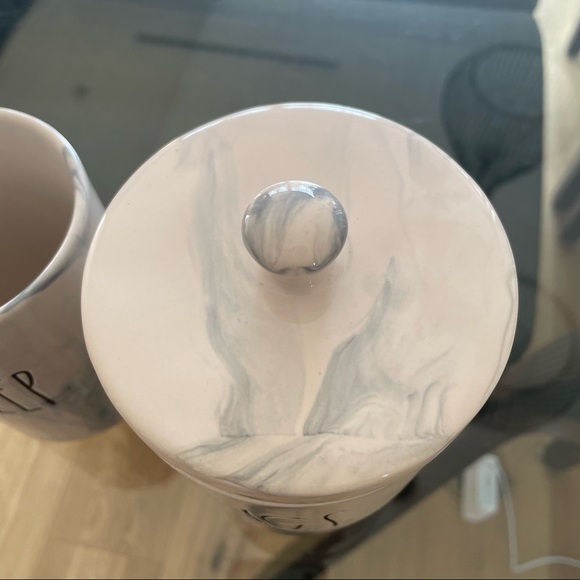 NEW RAE DUNN MARBLE BATHROOM SET KEEP THINGS - Picture 3 of 9